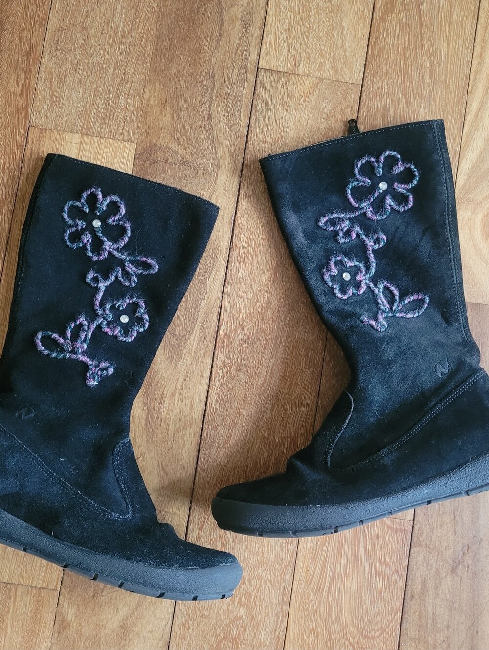 Size 12 Naturino Embroidered Boots
